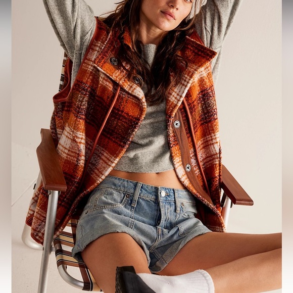 We The Free Wrapped Up Blanket Vest XL NWT - Picture 1 of 5